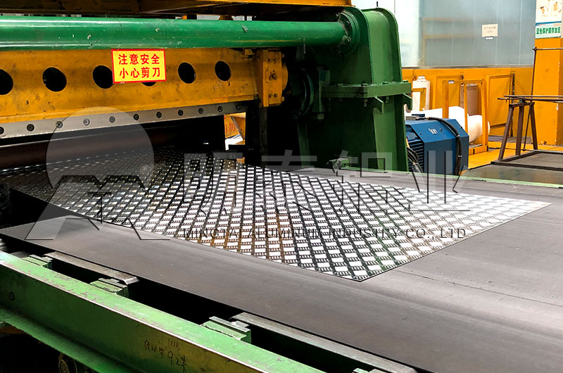 建筑用隔音隔热3003蜂窝芯91免费观看网站基材性能优良